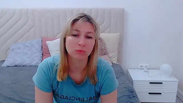 Incredible_Ariela webcam