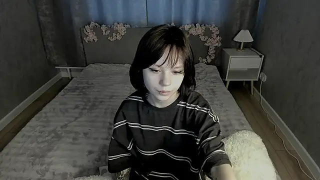 Loly_Cuttie webcam