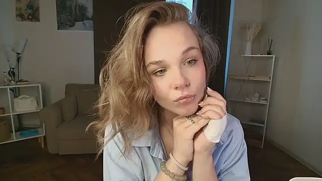 VetaIssacs webcam