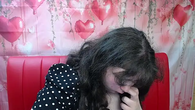 NeonilaLisova webcam