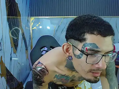 Boy_tatto77 webcam