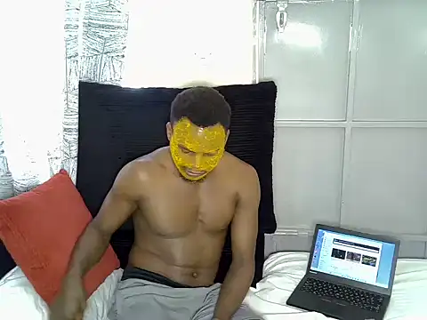 haithamtitan webcam