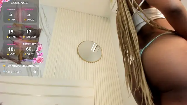 Afro_Luna webcam