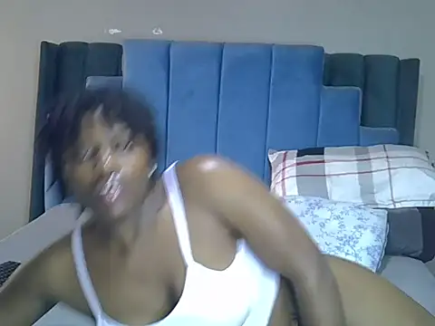 melanin_moon webcam