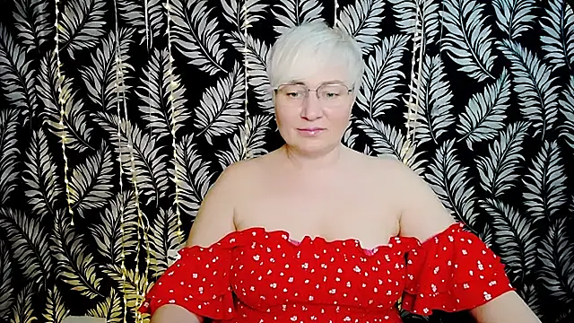 Olivia_playful webcam
