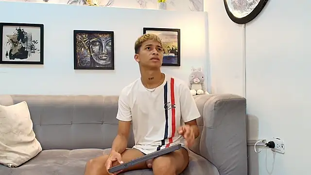 GOLD_BOYS webcam
