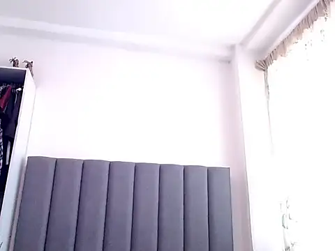 saara_johnson496 webcam