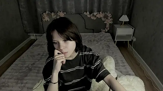 Loly_Cuttie webcam