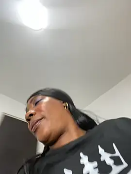 MadameEbony webcam