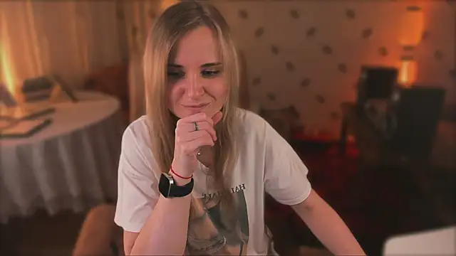 MiaSparkes webcam