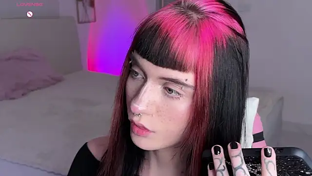 Vailyreb_ webcam