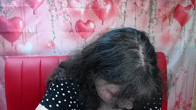 NeonilaLisova webcam