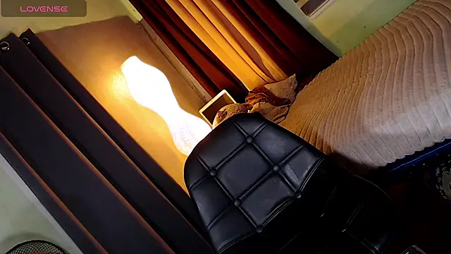 Creamycum_celinexx webcam
