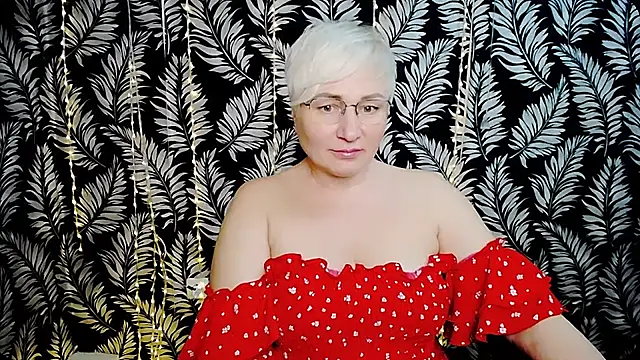 Olivia_playful webcam