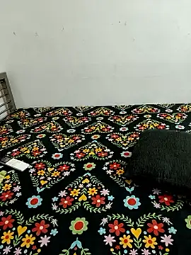 Cute_Kritika webcam