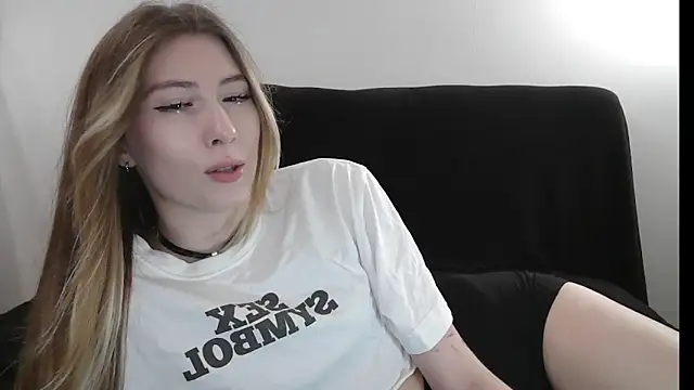 ErikaShyy webcam