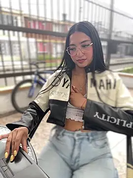 Daniela_Pink webcam