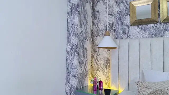 AnitaMore_ webcam