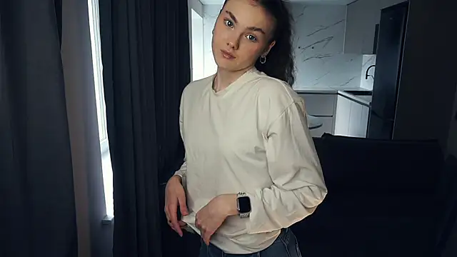 VickiPraml webcam