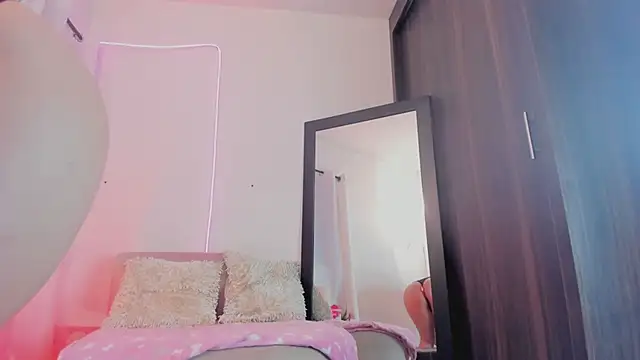 miaapril webcam