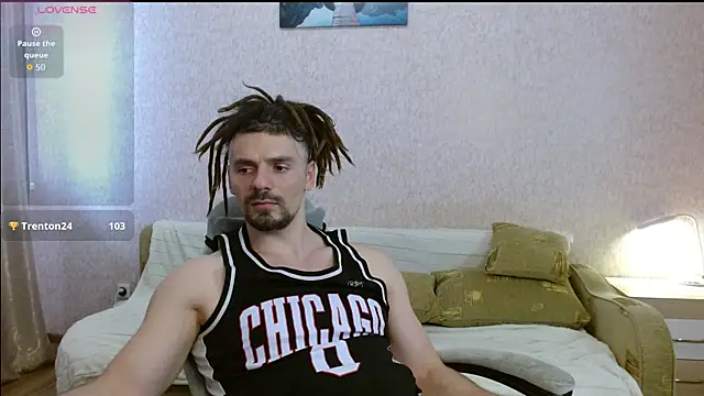 Aestheticguy101 webcam
