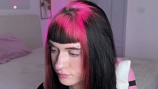 Vailyreb_ webcam