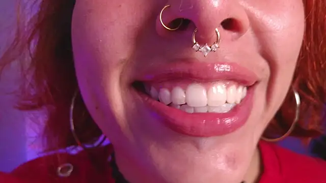 bri_von_dhara__ webcam