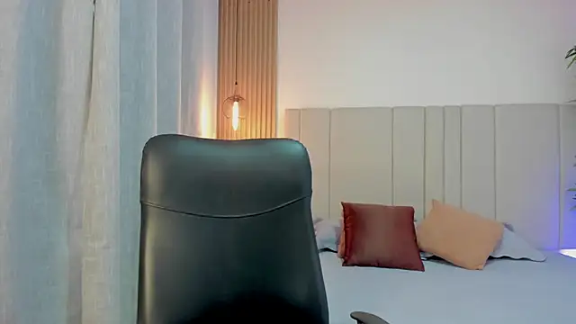 Victoria_Rosee webcam