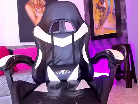Ciara_HotTs webcam