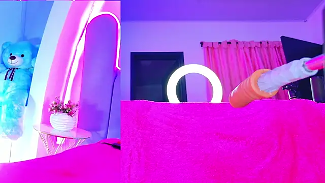 NathaxaLeans webcam