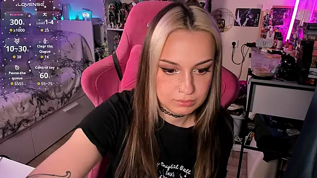 ChloeKohaku webcam