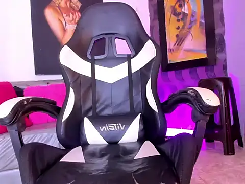Ciara_HotTs webcam