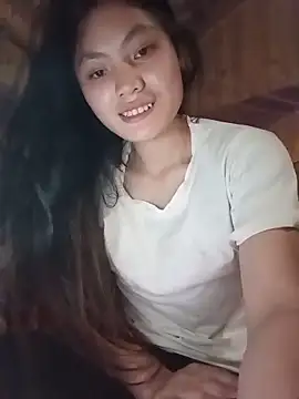 Hilary-123 webcam