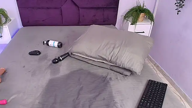 Yasminbrattz webcam