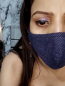 lovelyrosewifey webcam