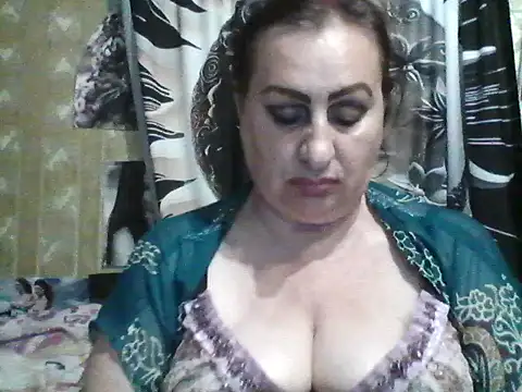 LoaqLovew webcam