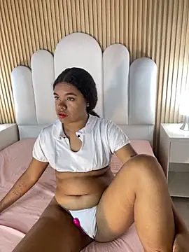 SamiraLux_ webcam