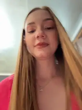 MilaMoone webcam