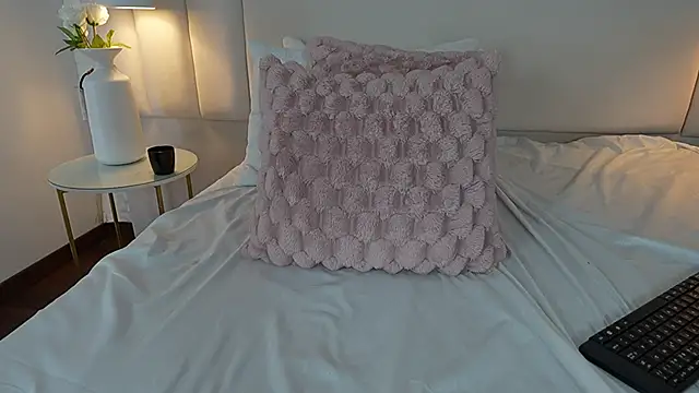GabyJones_ webcam