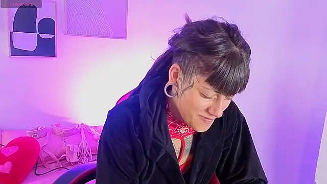 _sharlotte777 webcam