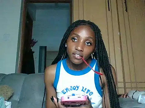Velvet_peach webcam