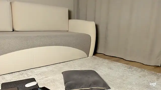 AmelinaLove webcam