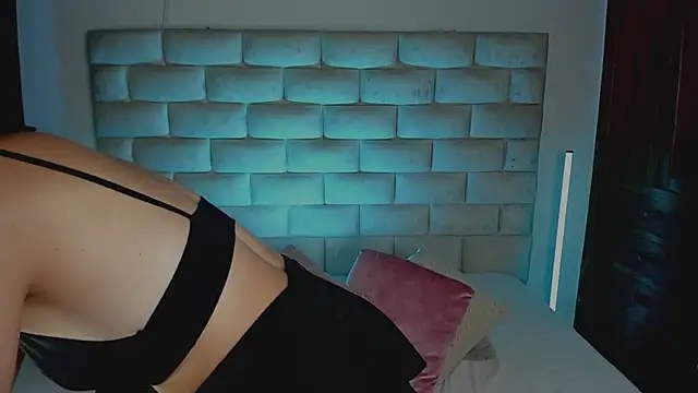 HollyGrey_ webcam