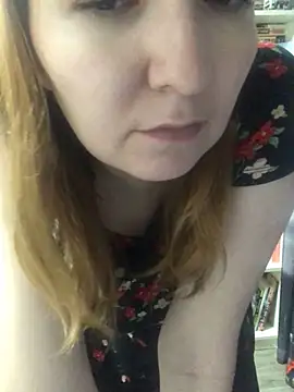 Velvet_Cry webcam
