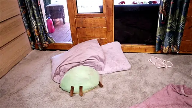 LittleMe97 webcam