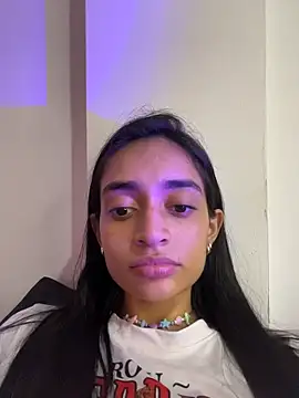 leilani_X webcam
