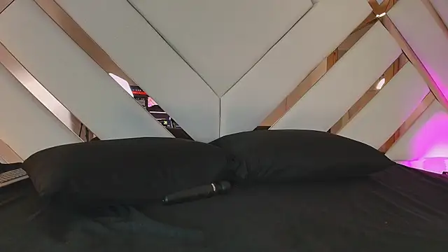 Noa_butterfly_ webcam