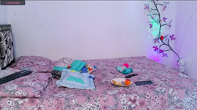 Billie_Eilish___ webcam