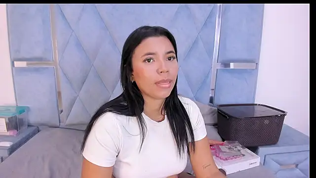 Lucy_asm webcam