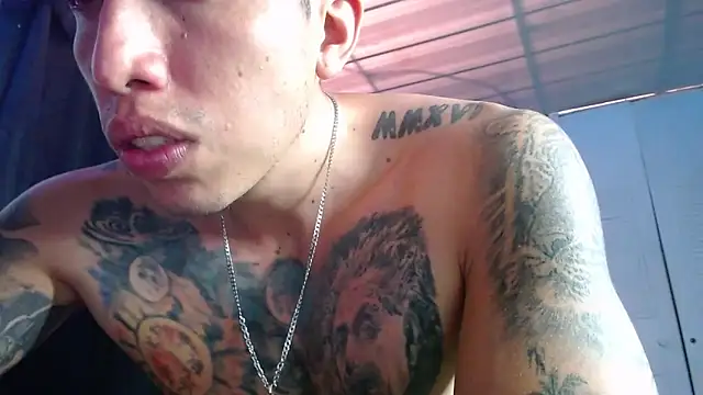 Adam_Hudsond webcam